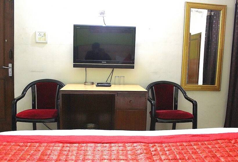 Deluxe Trippelrum, Shree Radhe Krishan