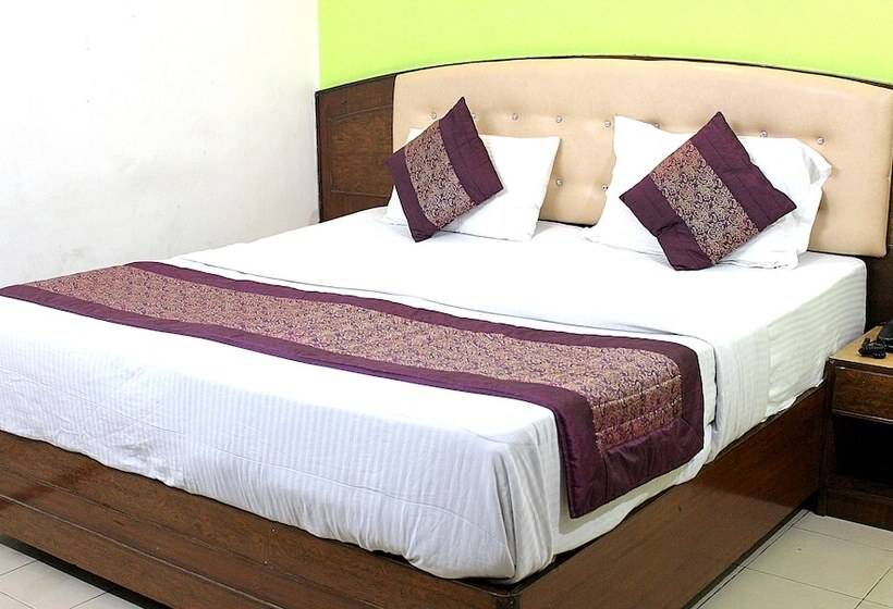 Deluxe Rum, Shree Radhe Krishan