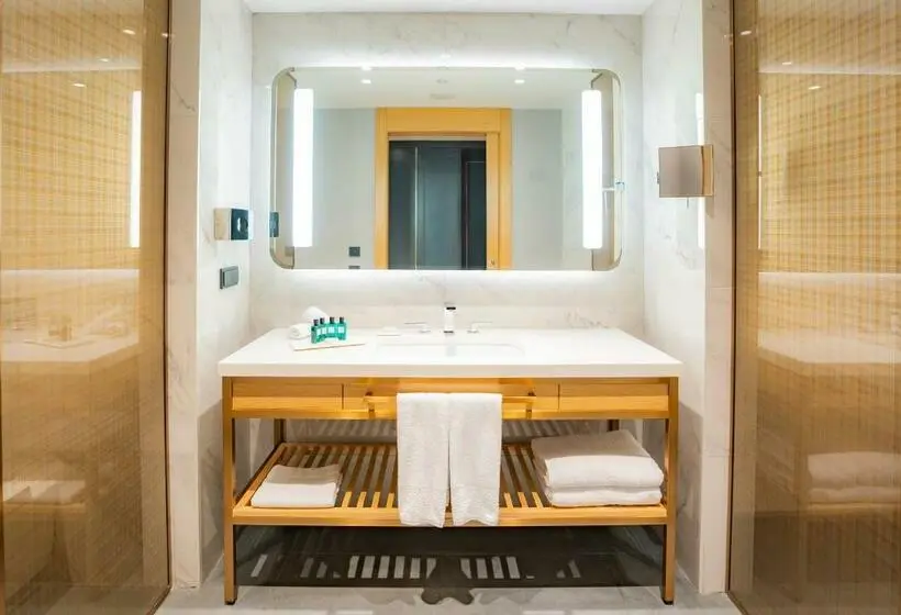 キングサイズベッド、ビュー付きデラックスルーム, Sofitel Istanbul Taksim