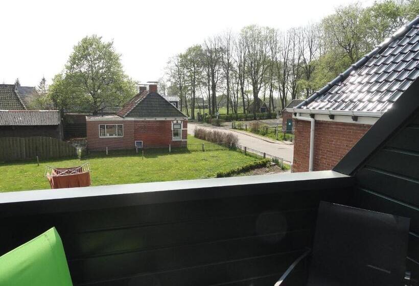 Четырехместный Номер Стандарт, B&b Herberg Foestrum