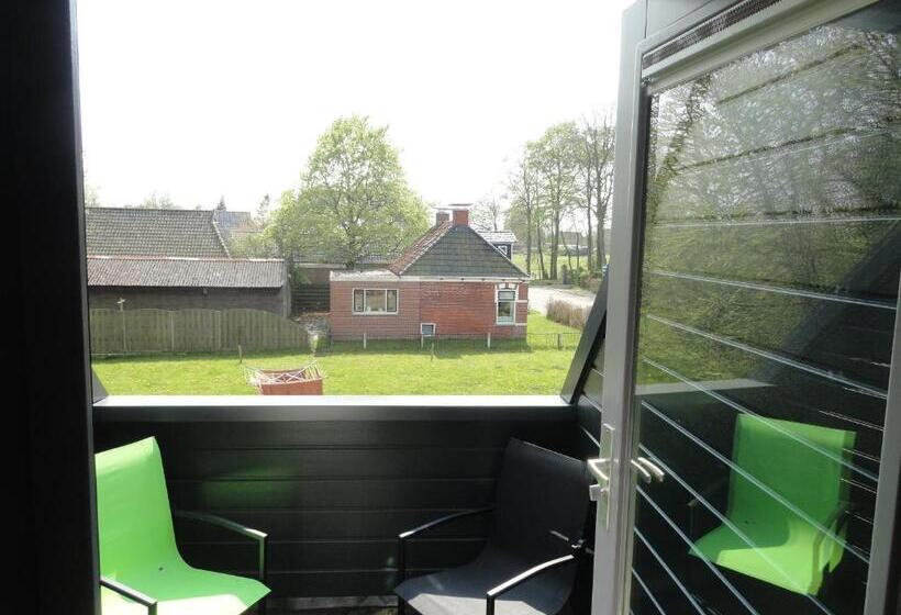 Четырехместный Номер Стандарт, B&b Herberg Foestrum