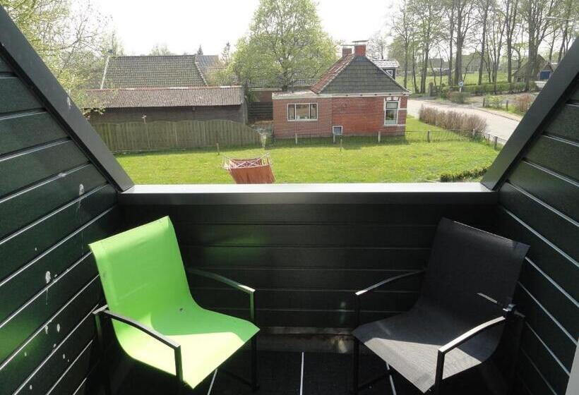 Четырехместный Номер Стандарт, B&b Herberg Foestrum