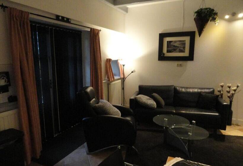 Люкс 2 Спальни, B&b Herberg Foestrum