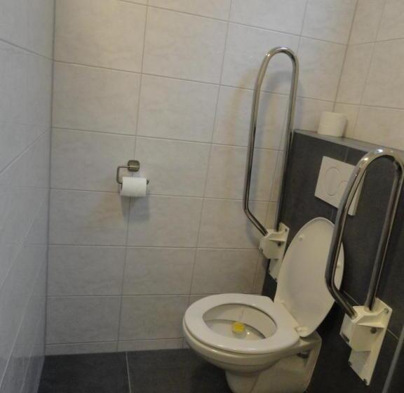 Люкс 2 Спальни, B&b Herberg Foestrum