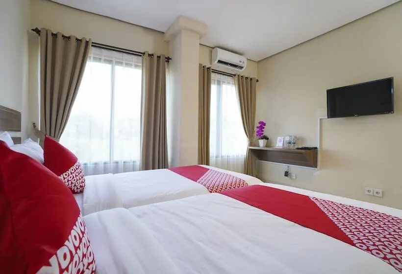 デラックスルーム, China Town Hotel Bali By Oyo Rooms