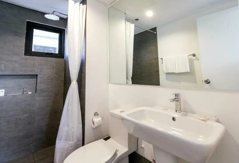 اتاق لوکس سه تخته, Privato Makati