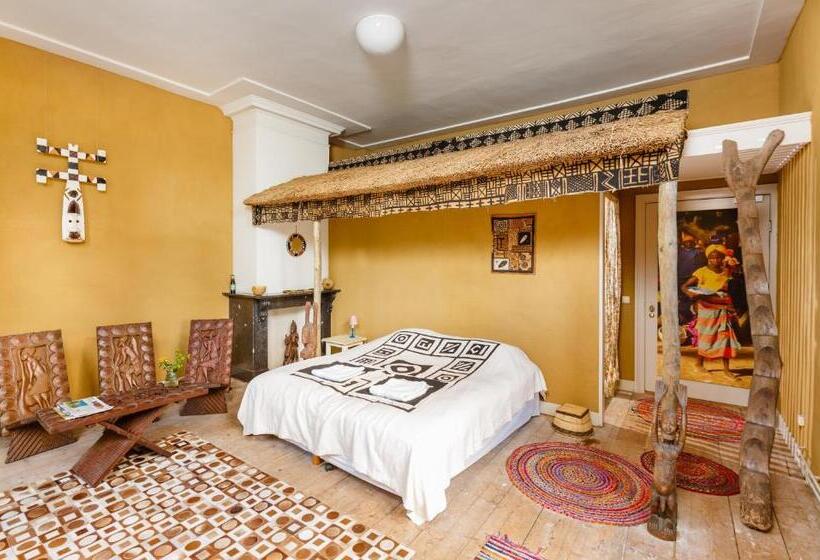 带观景的标准间, Gaia