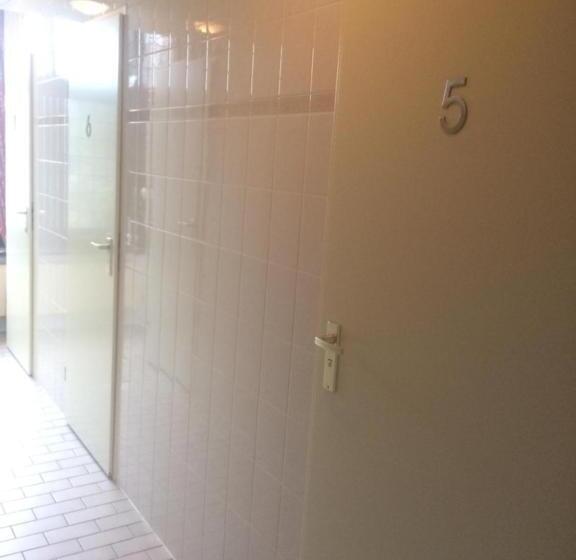 غرفة قياسية حمام مشترك, Kasteel De Essenburgh