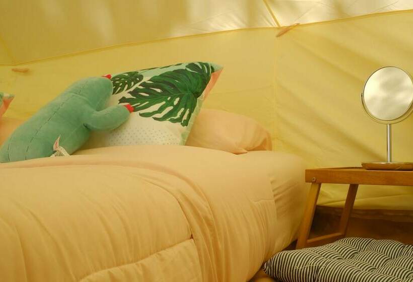 كوخ قياسي, O Little Tent De Koh Chang