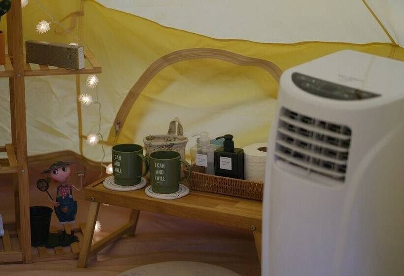 كوخ قياسي, O Little Tent De Koh Chang