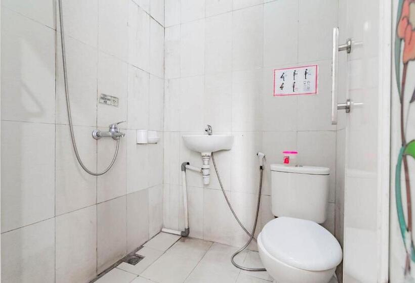 חדר סופריור, Urbanview Hotel One Family Maribaya By Reddoorz