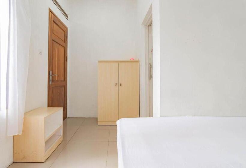 スーペリアールーム, Urbanview Hotel One Family Maribaya By Reddoorz