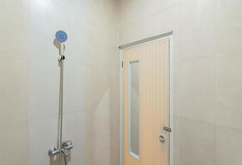 חדר סופריור, Urbanview Hotel One Family Maribaya By Reddoorz