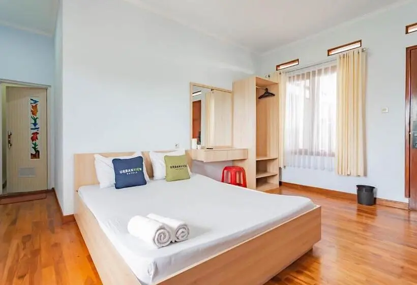 スイート, Urbanview Hotel One Family Maribaya By Reddoorz