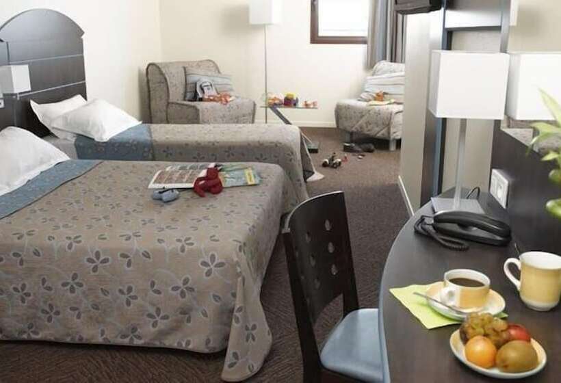 스탠다드 룸, Braucol