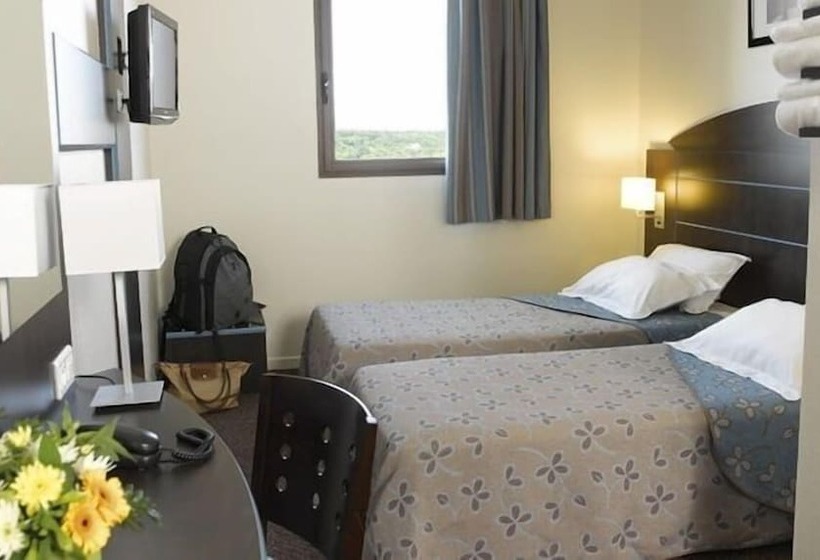 스탠다드 룸, Braucol