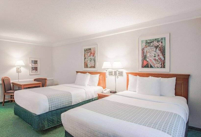 غرفه قياسيه سريرين مزدوجين, La Quinta Inn By Wyndham Indianapolis Airport Lynhurst