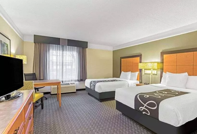 ２ダブルベッドのスタンダードルーム, La Quinta By Wyndham Birmingham Homewood