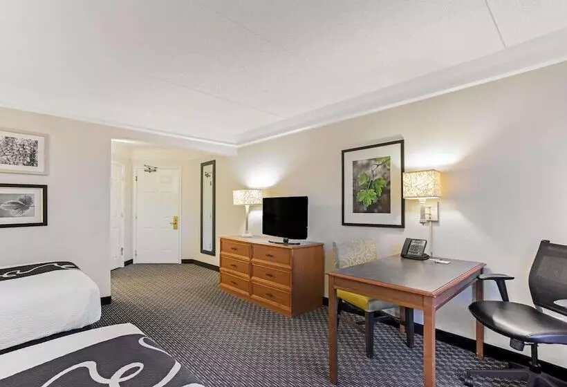 ２ダブルベッドのスタンダードルーム, La Quinta By Wyndham Birmingham Homewood