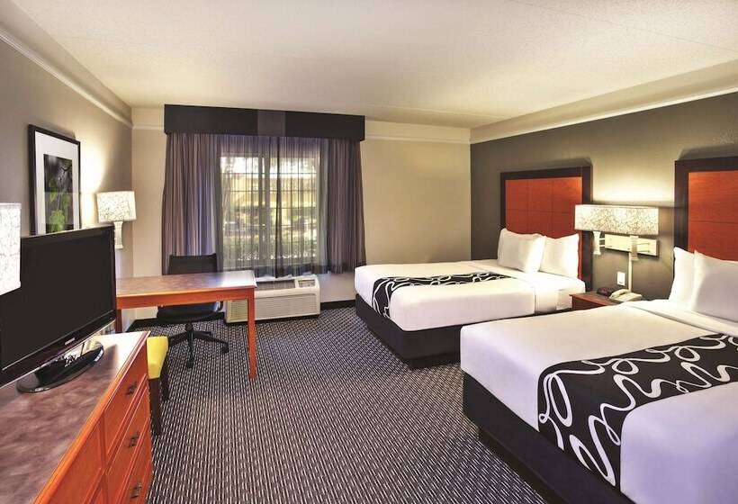２ダブルベッドのスタンダードルーム, La Quinta By Wyndham Birmingham Homewood