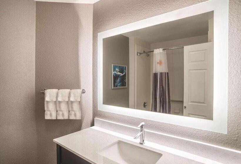 キングサイズベッドのデラックスルーム, La Quinta By Wyndham Phoenix Chandler