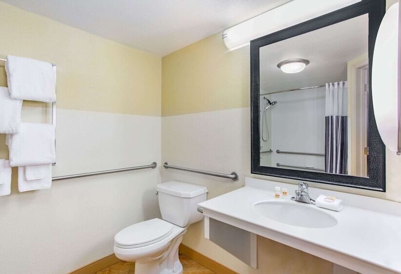 Номер Стандарт 2 Двуспальные Кровати, La Quinta By Wyndham Raleigh/durham Southpoint