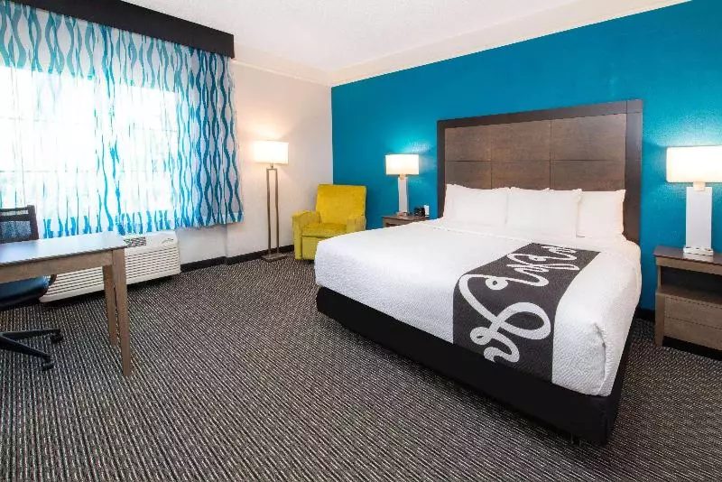 キングサイズベッドのデラックスルーム, La Quinta By Wyndham Tampa Brandon Regency Park