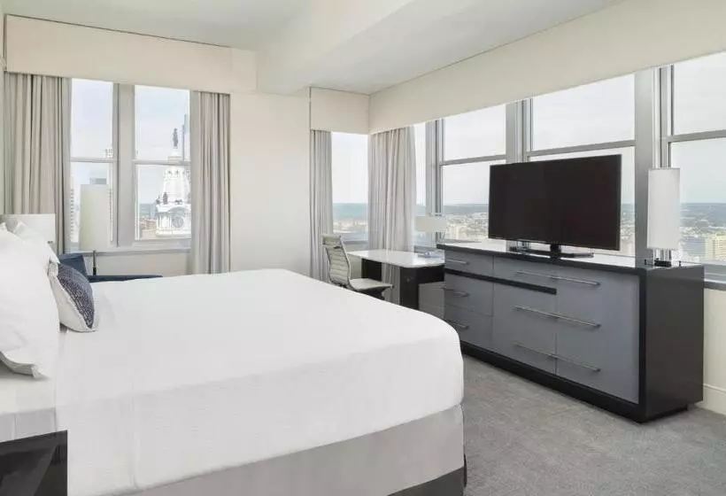 キングサイズベッドのスタンダードルーム, Loews Philadelphia