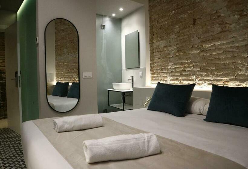 スタンダードルーム, You & Co. Quart Boutique