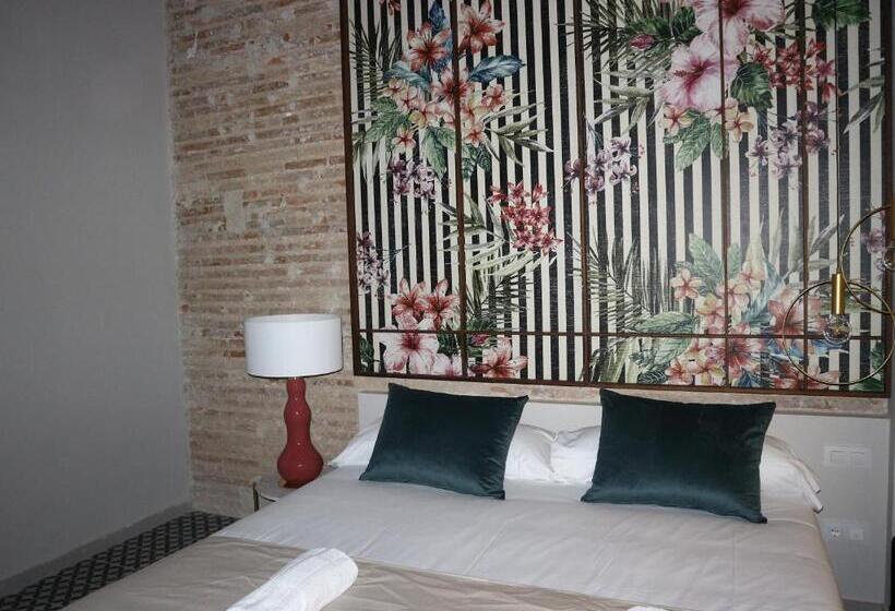 コンフォートルーム, You & Co. Quart Boutique