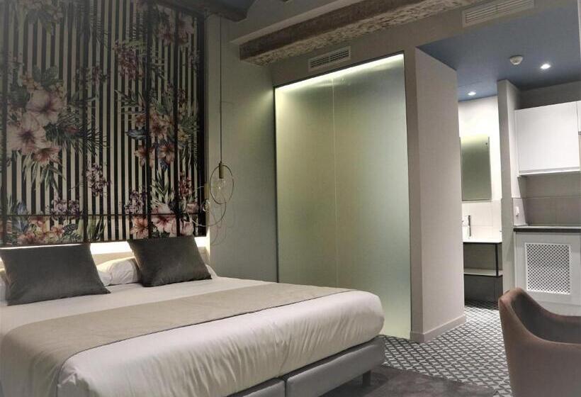 スタンダードトリプルルーム, You & Co. Quart Boutique