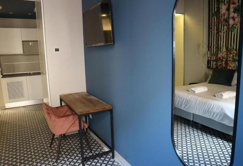 コンフォートルーム, You & Co. Quart Boutique