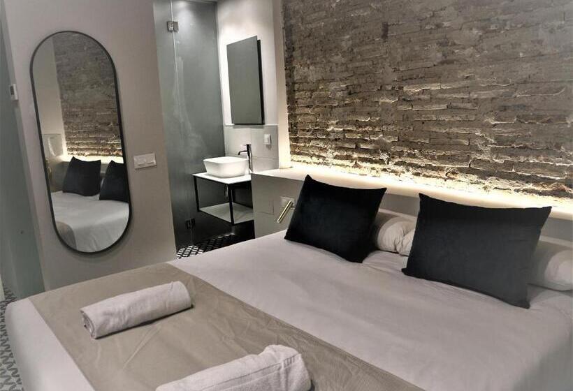 スタンダードルーム, You & Co. Quart Boutique