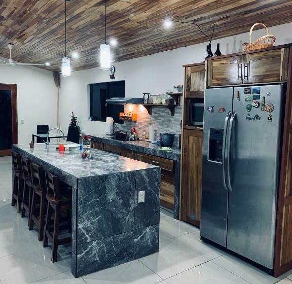 غرفة إقتصادية, Habitación Estándar En Casa Veranera