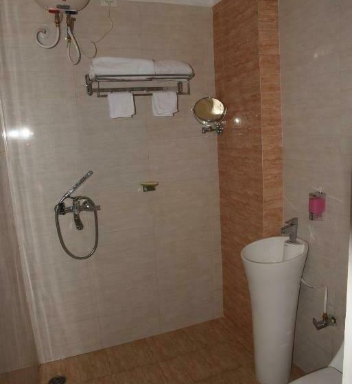 اتاق سوپریور با تخت بزرگ, The Palm Tree Family Stay