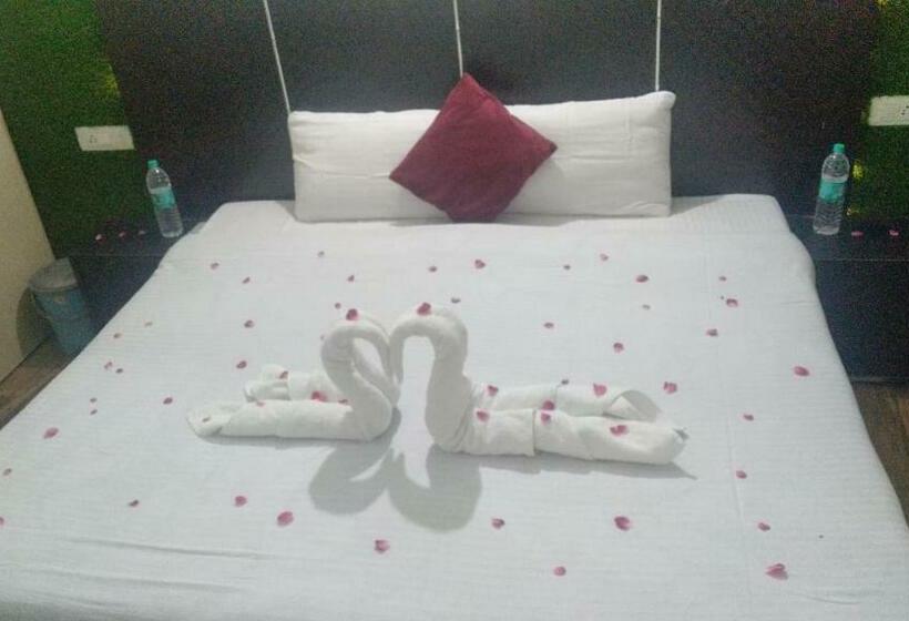 اتاق سوپریور با تخت بزرگ, The Palm Tree Family Stay