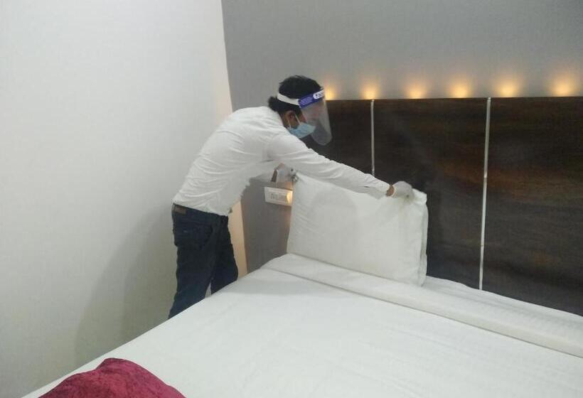 اتاق سوپریور با تخت بزرگ, The Palm Tree Family Stay