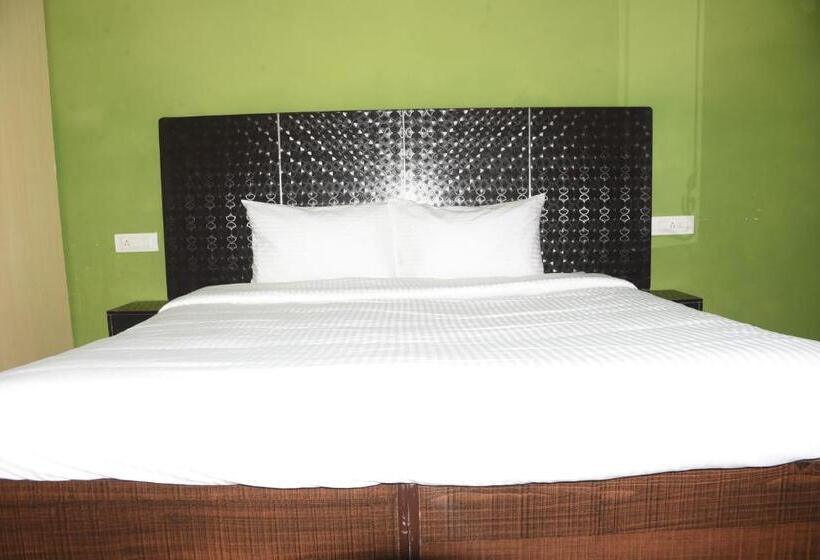 اتاق لوکس با تخت بزرگ, The Palm Tree Family Stay