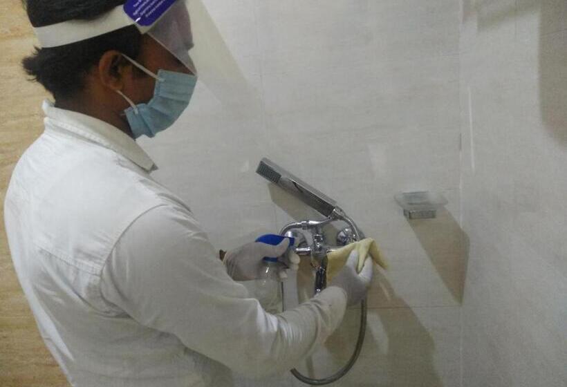 اتاق سوپریور با تخت بزرگ, The Palm Tree Family Stay