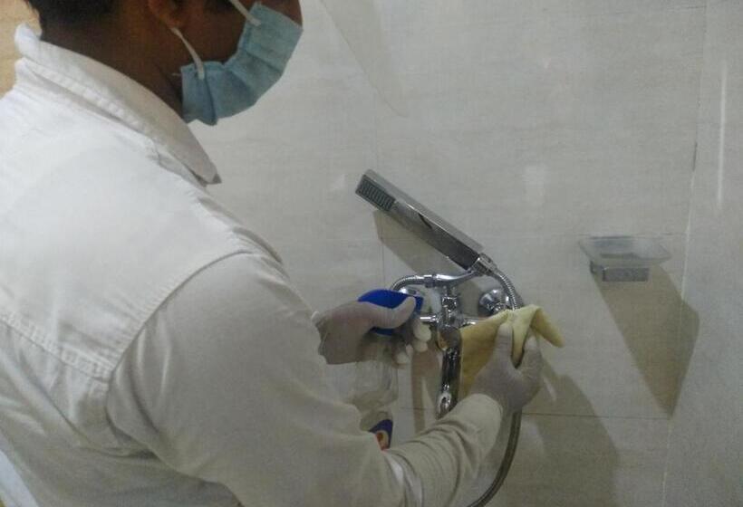 اتاق سوپریور با تخت بزرگ, The Palm Tree Family Stay