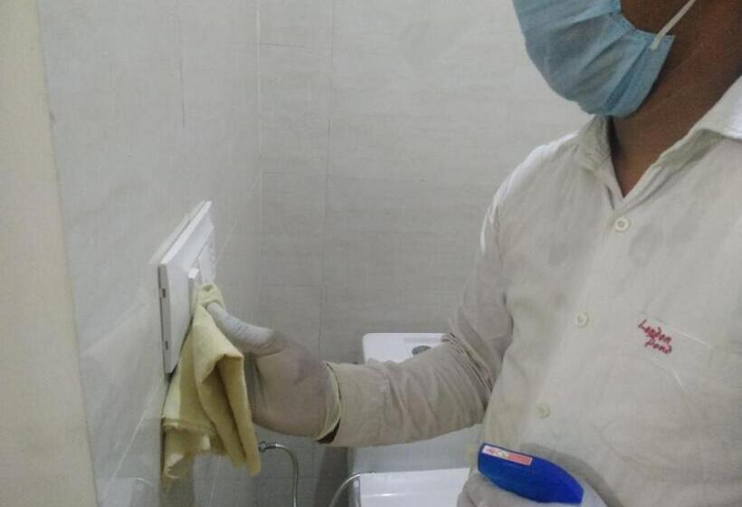 اتاق سوپریور با تخت بزرگ, The Palm Tree Family Stay