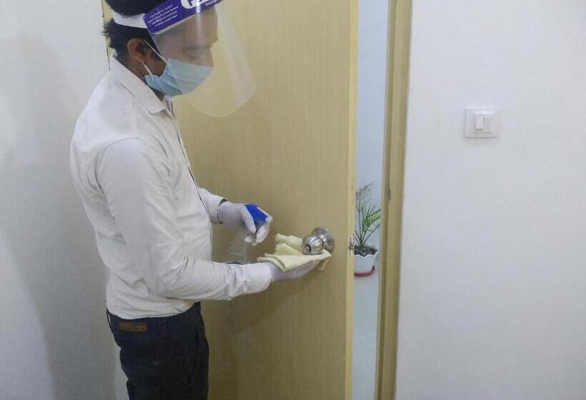 اتاق لوکس با تخت بزرگ, The Palm Tree Family Stay