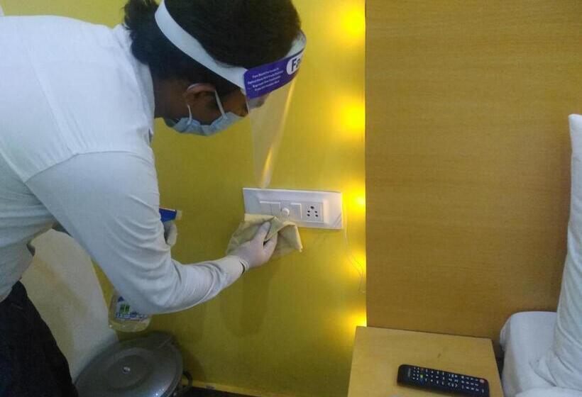 اتاق سوپریور با تخت بزرگ, The Palm Tree Family Stay