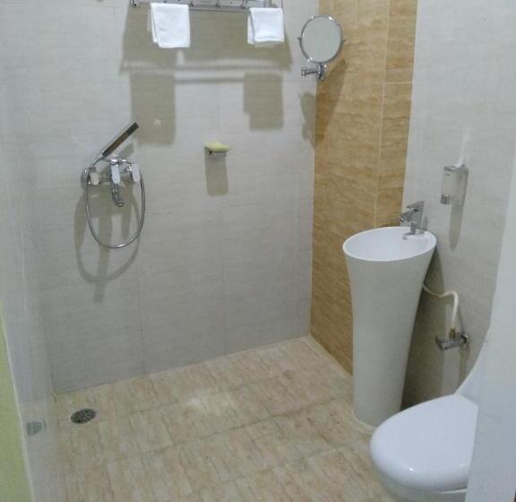 اتاق سوپریور با تخت بزرگ, The Palm Tree Family Stay