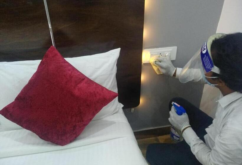 اتاق لوکس با تخت بزرگ, The Palm Tree Family Stay