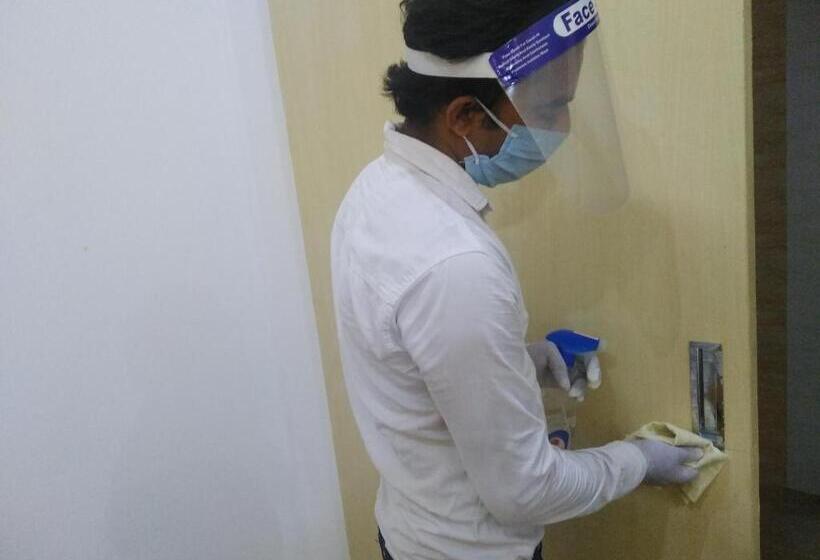 اتاق سوپریور با تخت بزرگ, The Palm Tree Family Stay