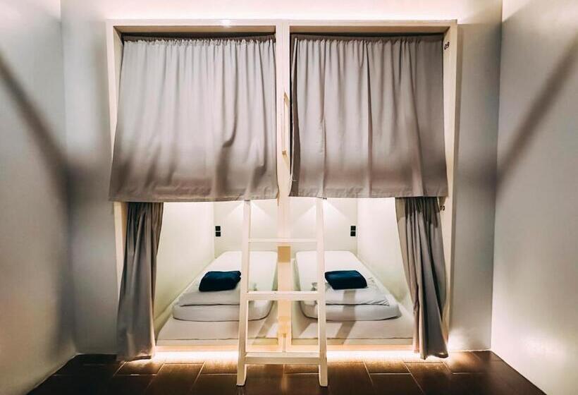 Кровать в Общей Комнате, Bed Attitude Hostel Cenang