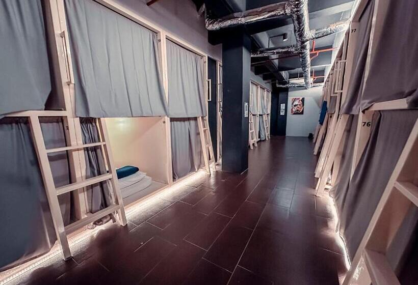 Кровать в Общей Комнате, Bed Attitude Hostel Cenang