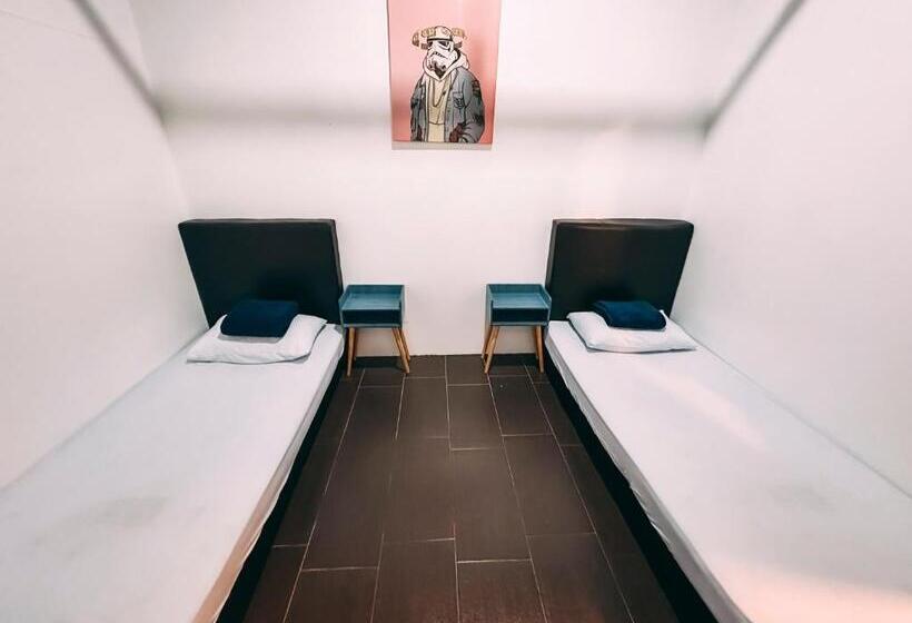 Economy Zimmer, Bed Attitude Hostel Cenang