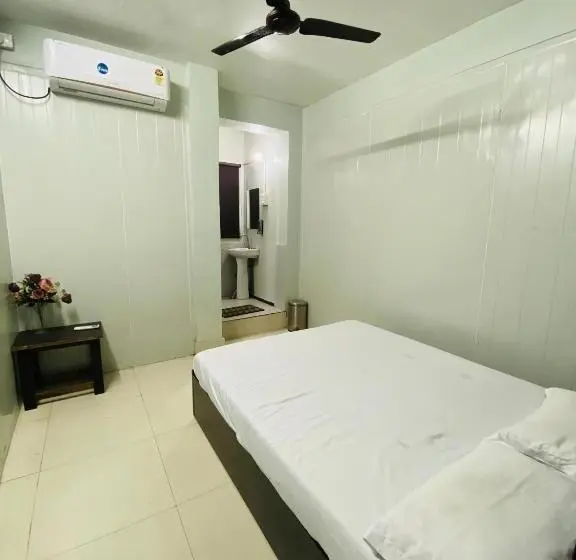 Perhehuone, Homestay Ac Dormitory